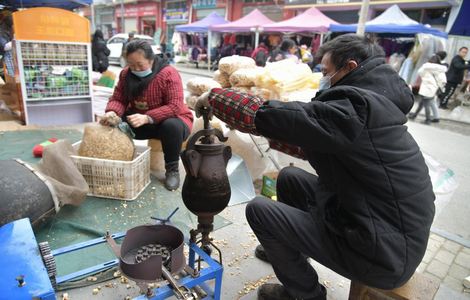 三门鞋柜安装教程